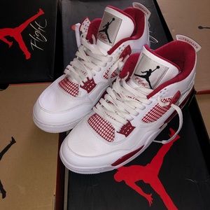Air Jordan 4